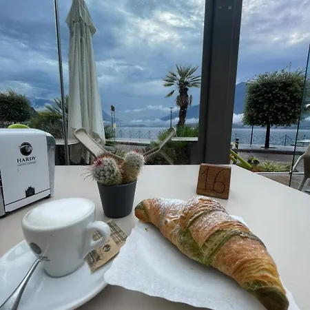 Nuovo Bar بيت ضيافة غْرافيدونا